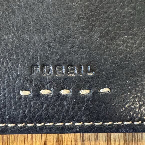 Fossil Black Pebbled Leather Bi Fold Wallet Check Book Credit Cards Coins Zipper - Picture 3 of 12